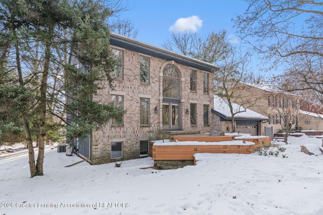 1235 Woodwind Trail, Haslett, MI 48840