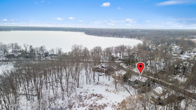 1235 Woodwind Trail, Haslett, MI 48840