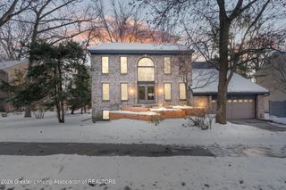 1235 Woodwind Trail, Haslett, MI 48840