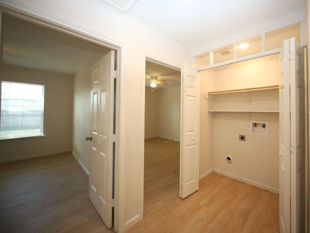 6709 Greenhurst Street B, Houston, TX 77091
