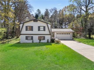 1296 Mohawk Drive NW, Lawrenceville, GA 30043