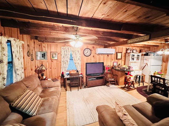 342 Tilleys Lane, Wellington, KY 40387