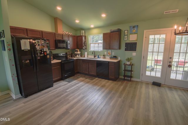 5789 Pine Street, Bailey, NC 27807