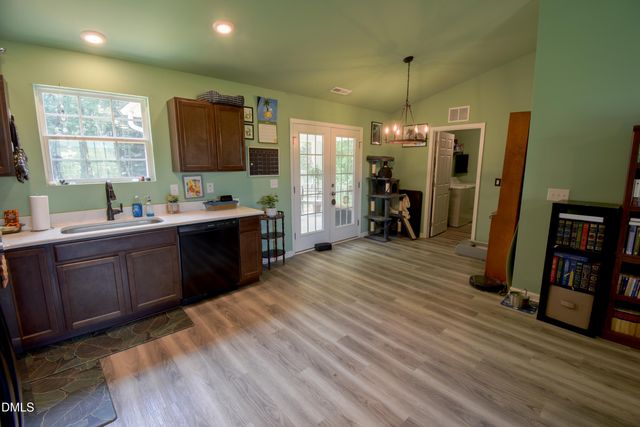 5789 Pine Street, Bailey, NC 27807