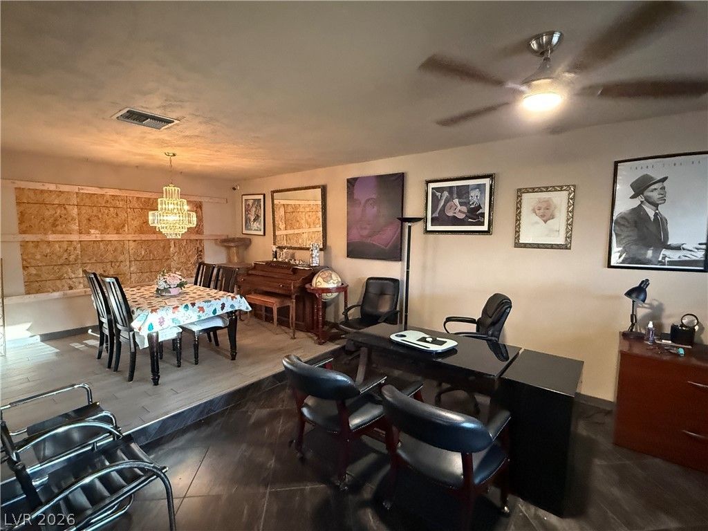 405 Holcomb Circle, Las Vegas, NV 89107 — photo 3