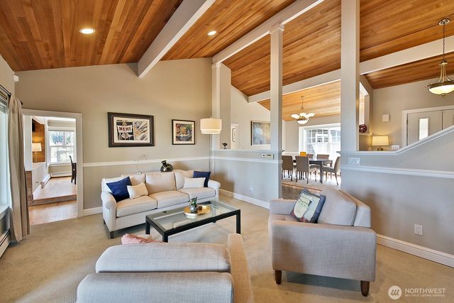 1093 Village Loop, Langley, WA 98260