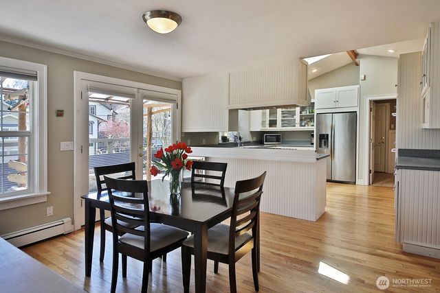 1093 Village Loop, Langley, WA 98260