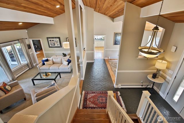 1093 Village Loop, Langley, WA 98260