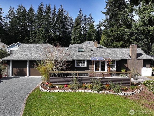 1093 Village Loop, Langley, WA 98260