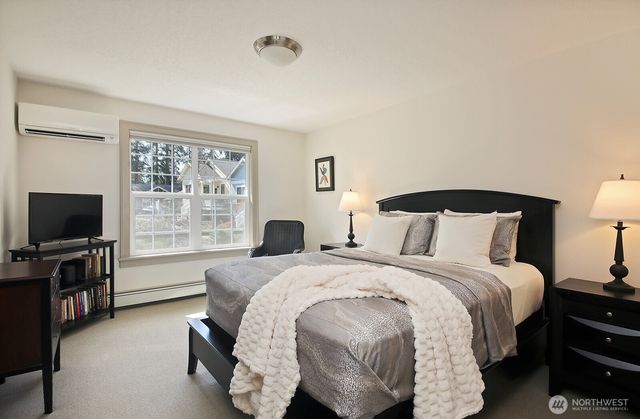 1093 Village Loop, Langley, WA 98260