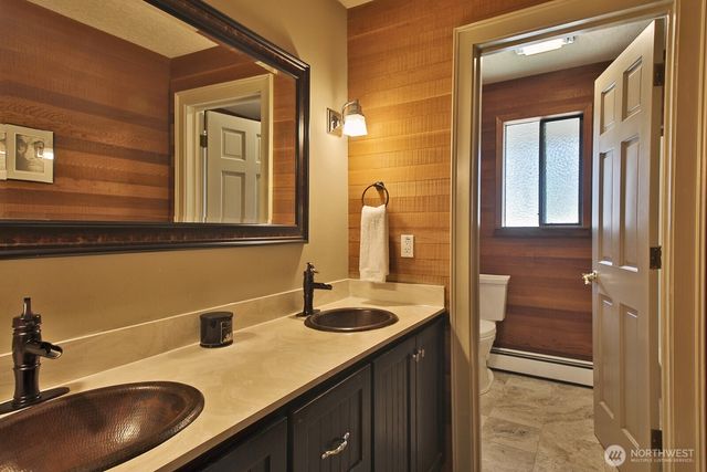 1093 Village Loop, Langley, WA 98260