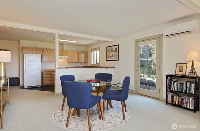 1093 Village Loop, Langley, WA 98260