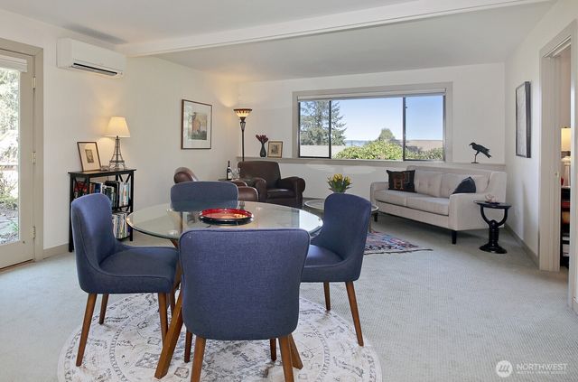 1093 Village Loop, Langley, WA 98260