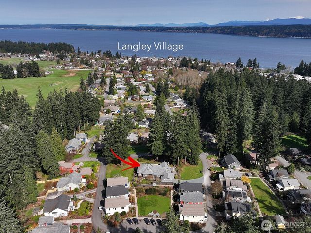 1093 Village Loop, Langley, WA 98260