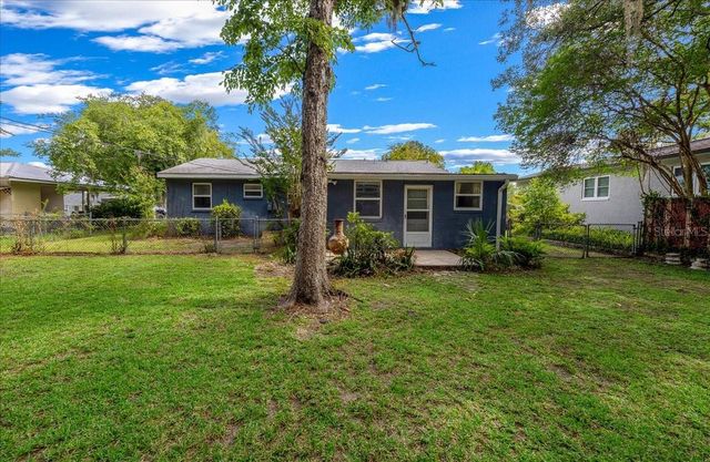 1142 NE 8TH STREET, Ocala, FL 34470
