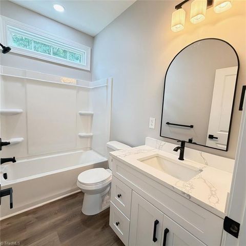 7219 Wanda Vista Lane, Pfafftown, NC 27040
