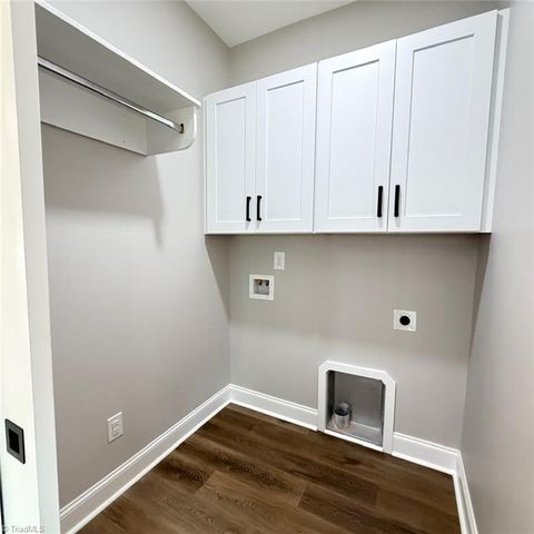 7219 Wanda Vista Lane, Pfafftown, NC 27040