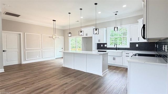 7219 Wanda Vista Lane, Pfafftown, NC 27040