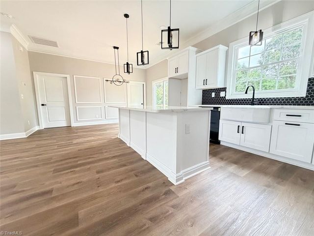 7219 Wanda Vista Lane, Pfafftown, NC 27040