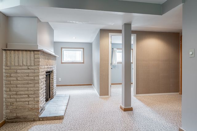 2611 34th Avenue Court, Rock Island, IL 61201