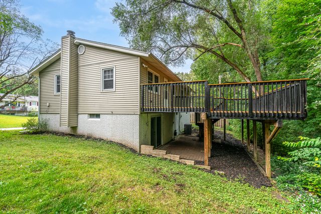 2611 34th Avenue Court, Rock Island, IL 61201