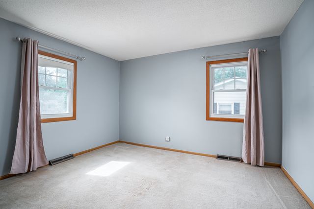 2611 34th Avenue Court, Rock Island, IL 61201