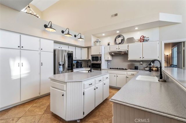 39550 Calle De Companero, Murrieta, CA 92562