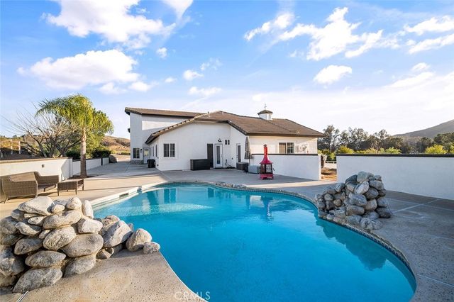 39550 Calle De Companero, Murrieta, CA 92562