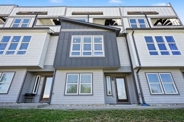 99 Fern Ave, Nashville, TN 37207