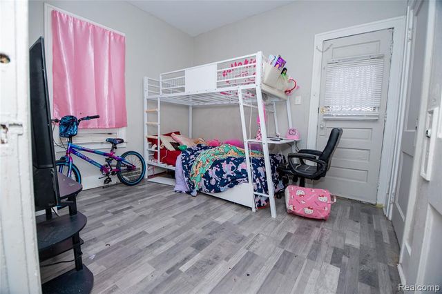 13551 Santa Rosa Drive, Detroit, MI 48238