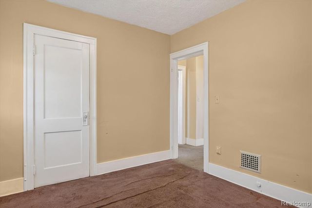 13551 Santa Rosa Drive, Detroit, MI 48238