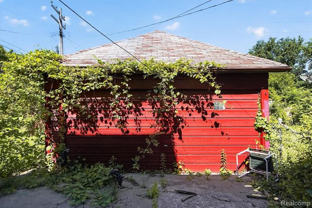 13551 Santa Rosa Drive, Detroit, MI 48238