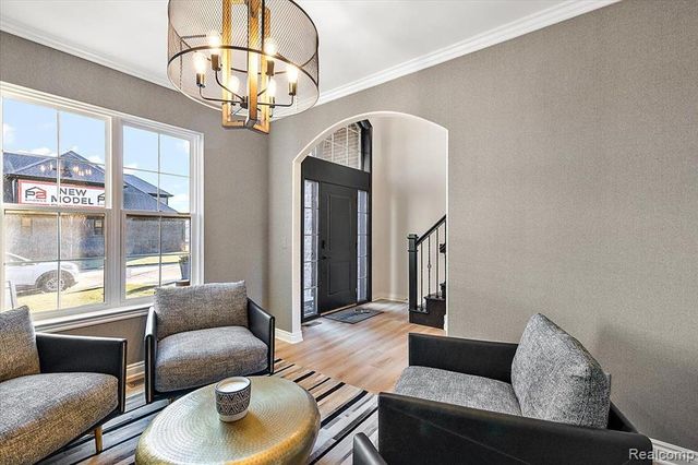 4075 Blossom Drive, Sterling Heights, MI 48314