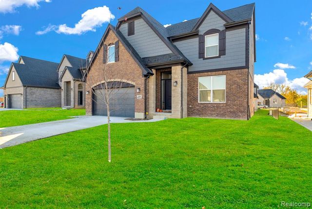 4075 Blossom Drive, Sterling Heights, MI 48314