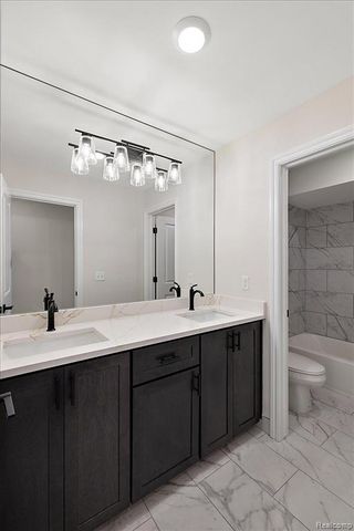 4075 Blossom Drive, Sterling Heights, MI 48314