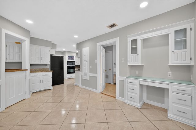 663 Ravensworth Drive, Conroe, TX 77302