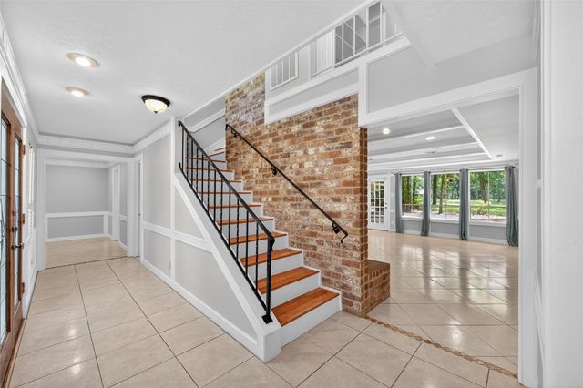 663 Ravensworth Drive, Conroe, TX 77302