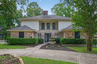 663 Ravensworth Drive, Conroe, TX 77302