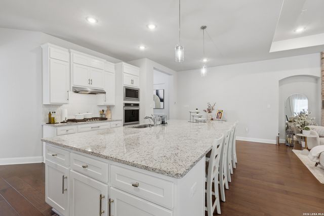 499 poe, Castroville, TX 78009