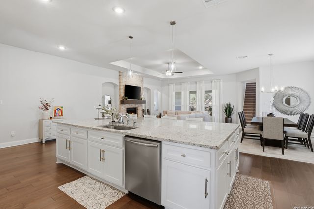 499 poe, Castroville, TX 78009