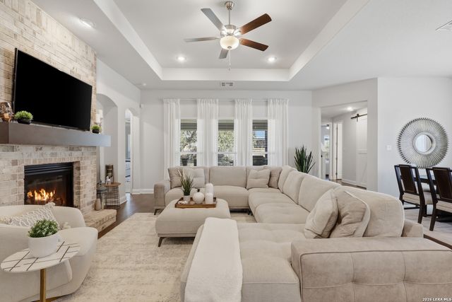 499 poe, Castroville, TX 78009