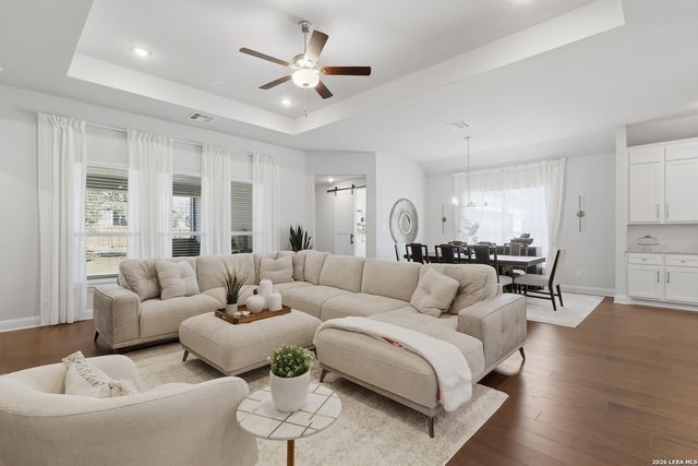 499 poe, Castroville, TX 78009