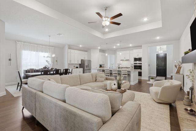 499 poe, Castroville, TX 78009