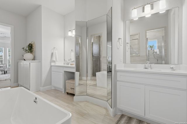 499 poe, Castroville, TX 78009