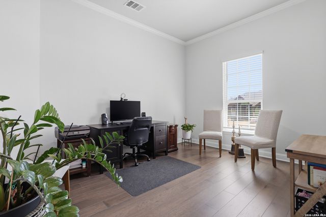 499 poe, Castroville, TX 78009