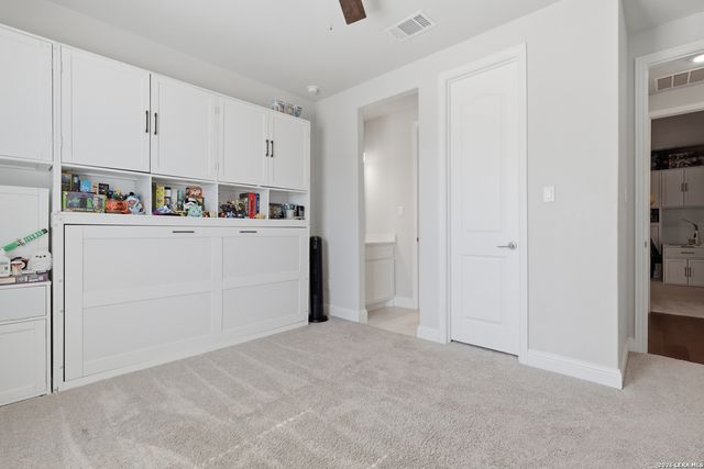 499 poe, Castroville, TX 78009