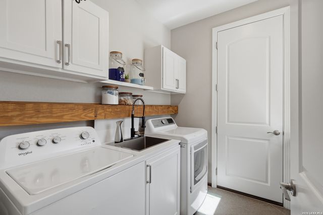 499 poe, Castroville, TX 78009