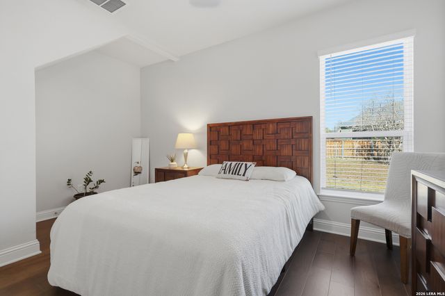 499 poe, Castroville, TX 78009