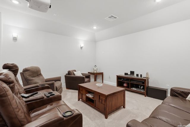 499 poe, Castroville, TX 78009