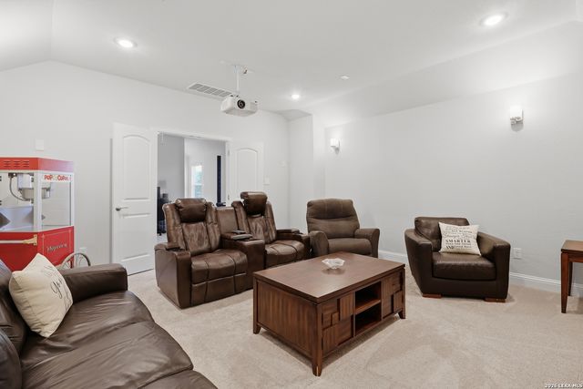 499 poe, Castroville, TX 78009